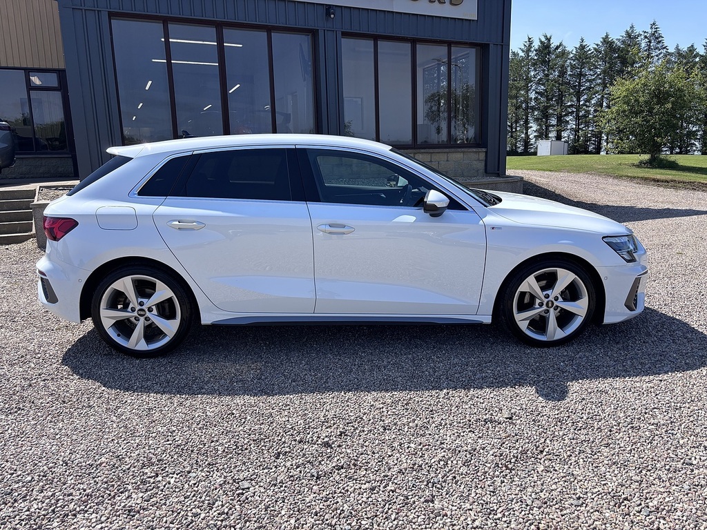 Audi A3 Hatchback HJ22EPO White #2