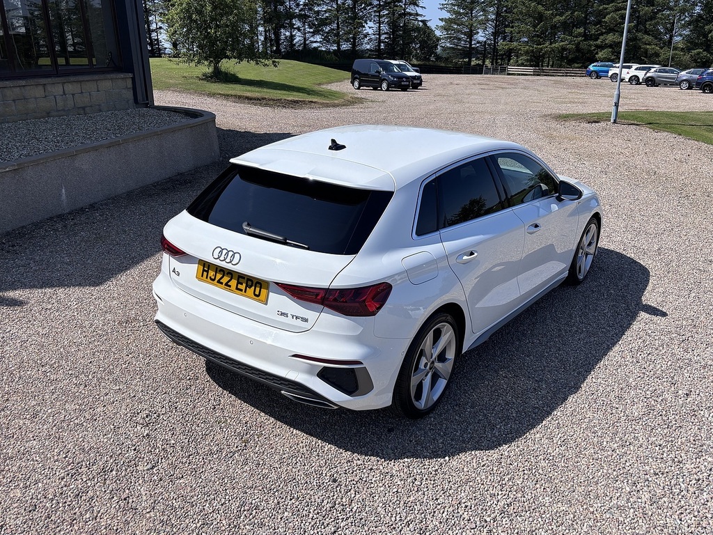 Audi A3 Hatchback HJ22EPO White #4