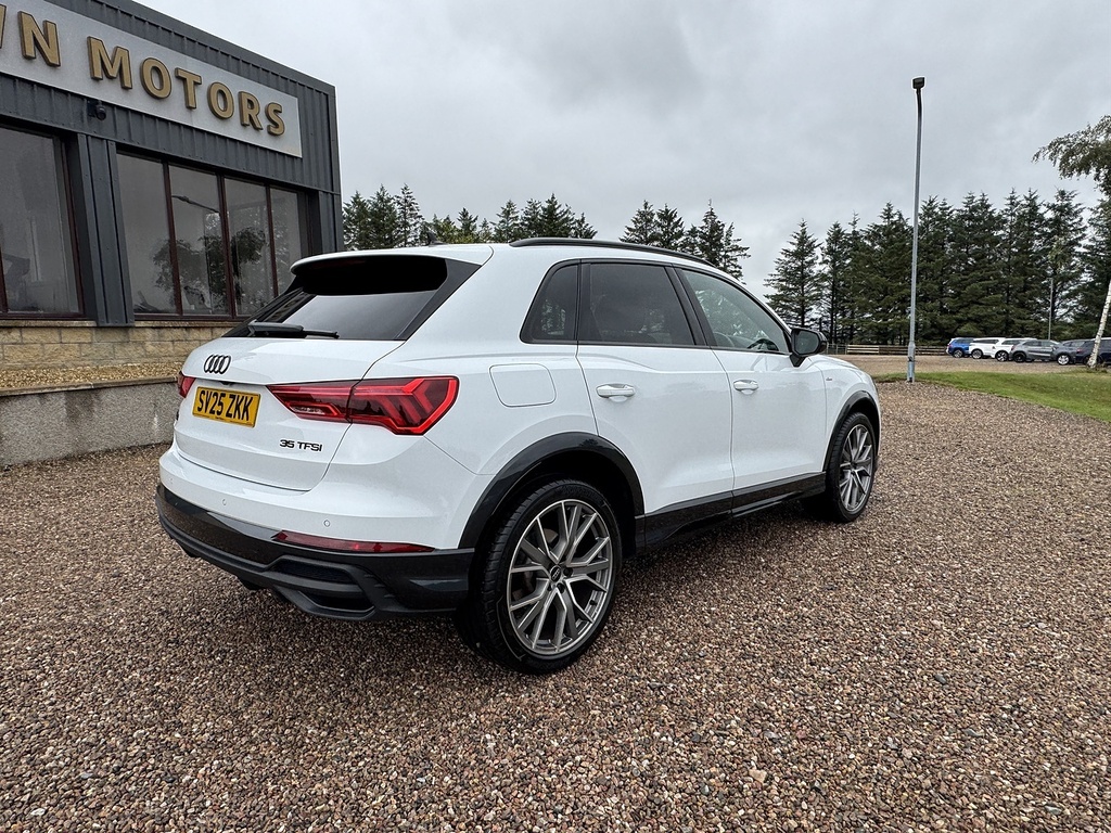 Audi Q3 Suv SV25ZKK White #3