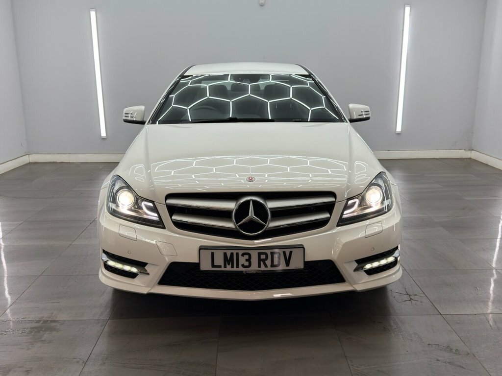Mercedes-Benz C Class 2.1L Amg Sport White #2