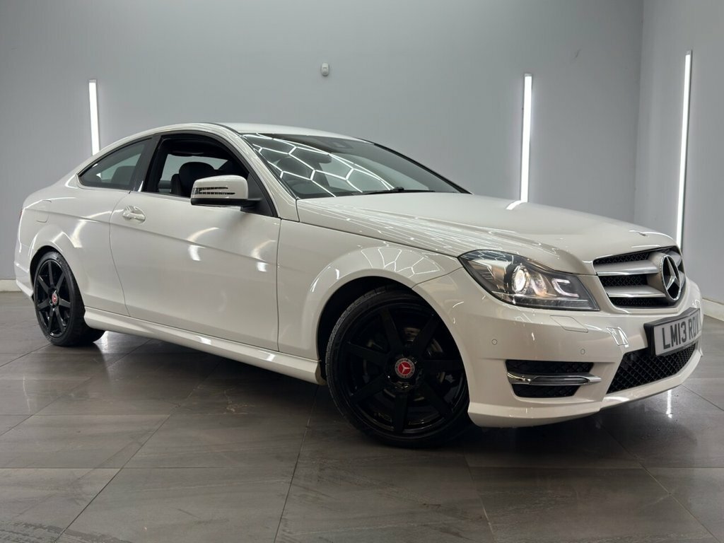 Mercedes-Benz C Class 2.1L Amg Sport White