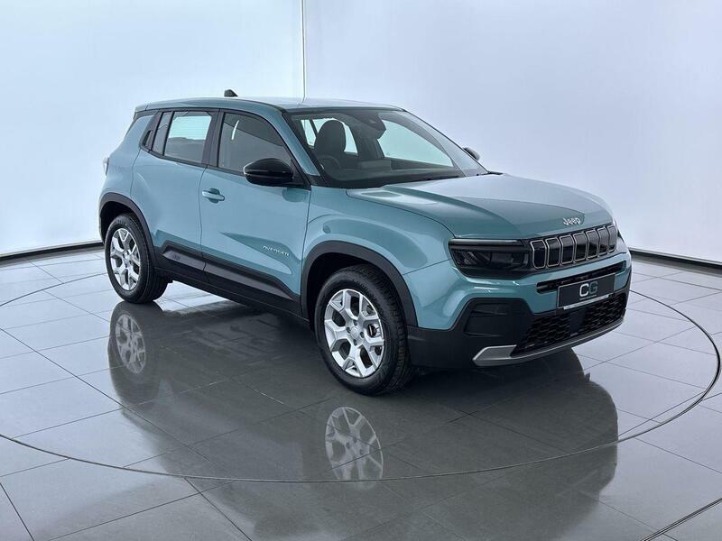 Jeep Avenger 54Kwh E-altitude Silver