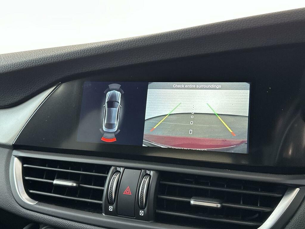 Alfa Romeo Giulia 2.0T Tributo Italiano Saloon Euro #29