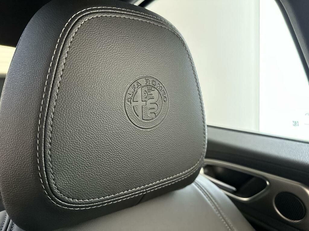 Alfa Romeo Giulia 2.0T Tributo Italiano Saloon Euro #44