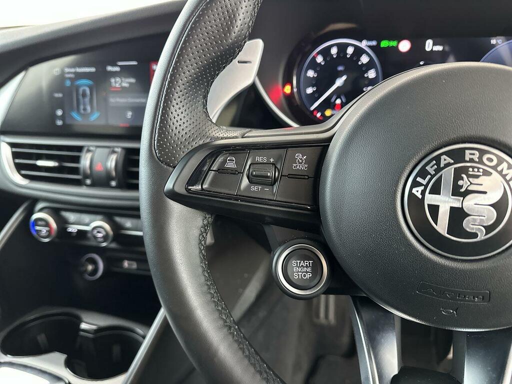 Alfa Romeo Giulia 2.0T Tributo Italiano Saloon Euro #33