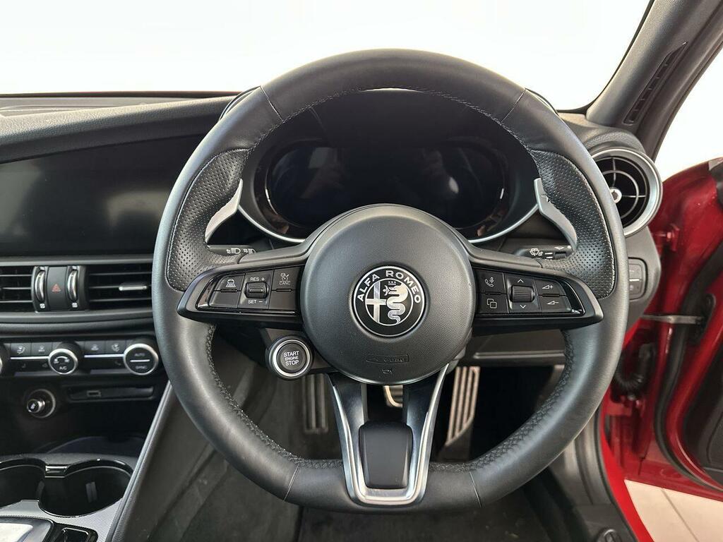 Alfa Romeo Giulia 2.0T Tributo Italiano Saloon Euro #32