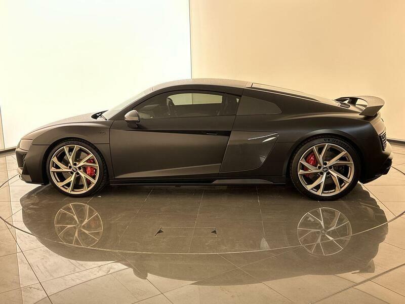 Audi R8 5.2 Fsi V10 Performance Edition S Tronic Quattro E Black #5