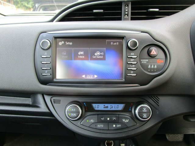 Toyota Yaris 1.5 Vvt-i Y20 Cvt Bi-tone Blue #24