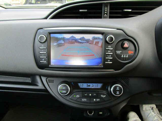 Toyota Yaris 1.5 Vvt-i Y20 Cvt Bi-tone Blue #26