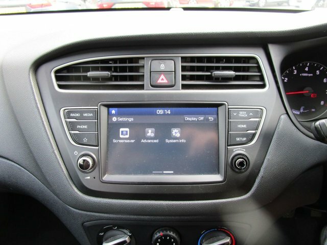 Hyundai I20 White #26