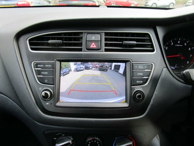 Hyundai I20 White #31