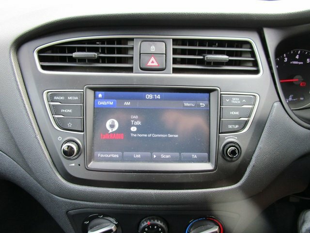 Hyundai I20 White #24