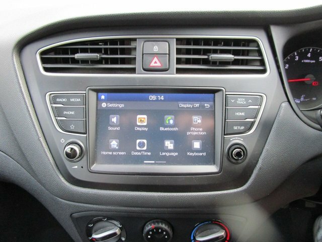 Hyundai I20 White #25
