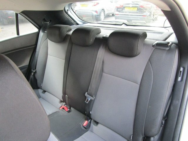 Hyundai I20 White #16