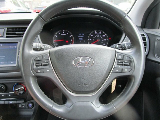 Hyundai I20 White #19