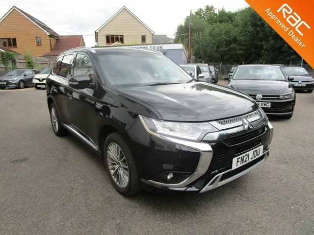 Mitsubishi Outlander 2.4H Twinmotor 13.8Kwh Dynamic Suv Plug Black