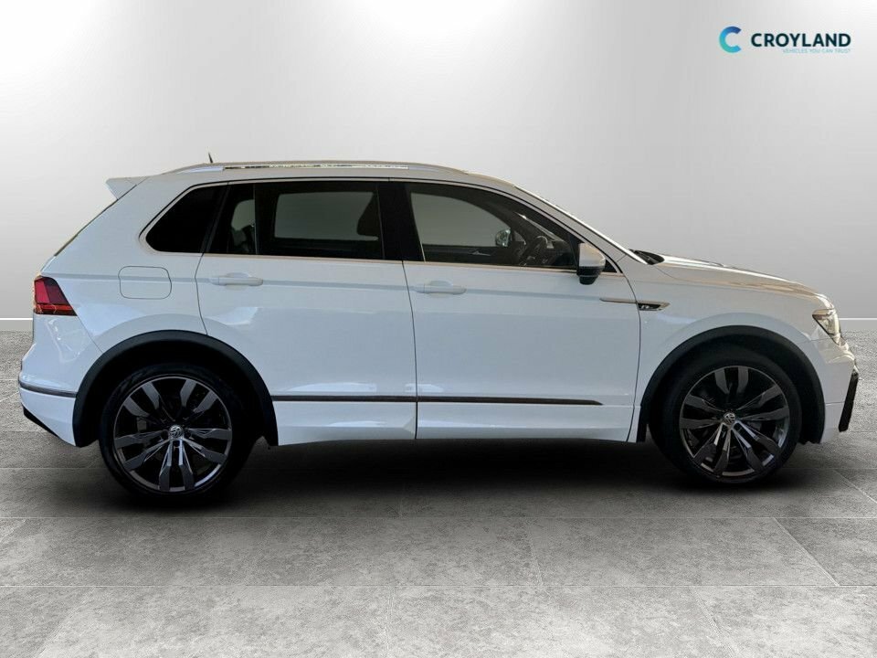 Volkswagen Tiguan 2L R-line BT66DFL White #2