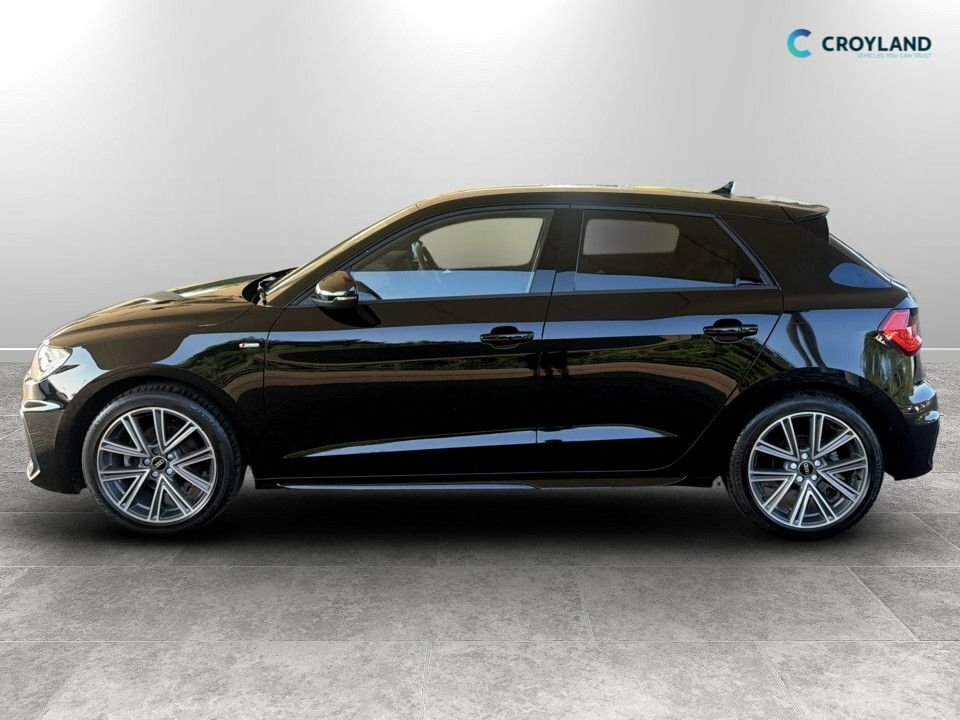 Audi A1 1L S Line AE22WUK Black #6