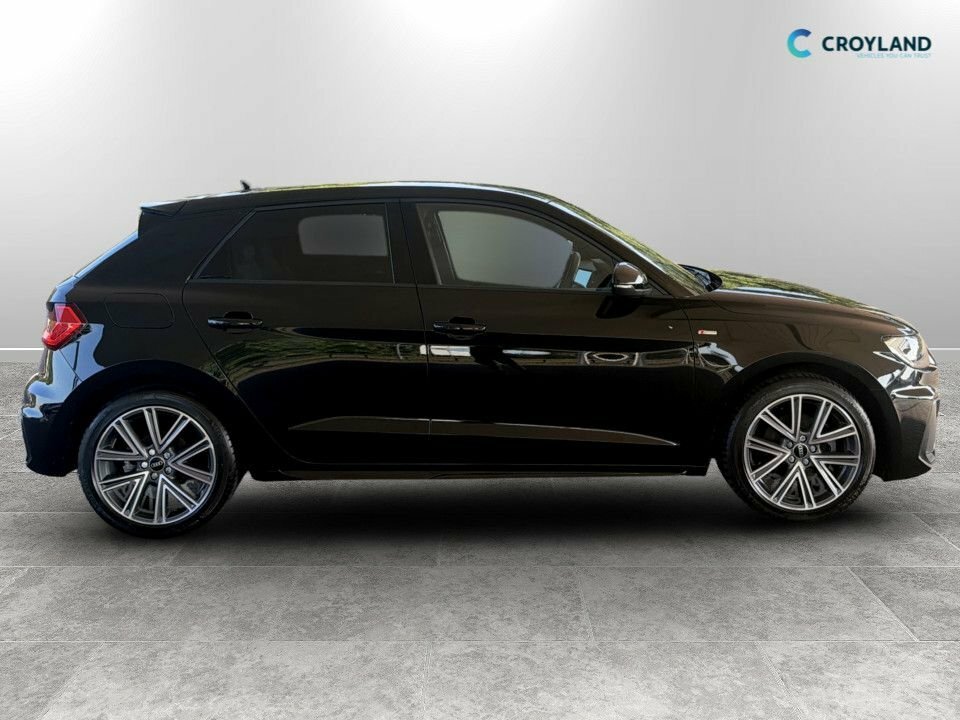 Audi A1 1L S Line AE22WUK Black #2