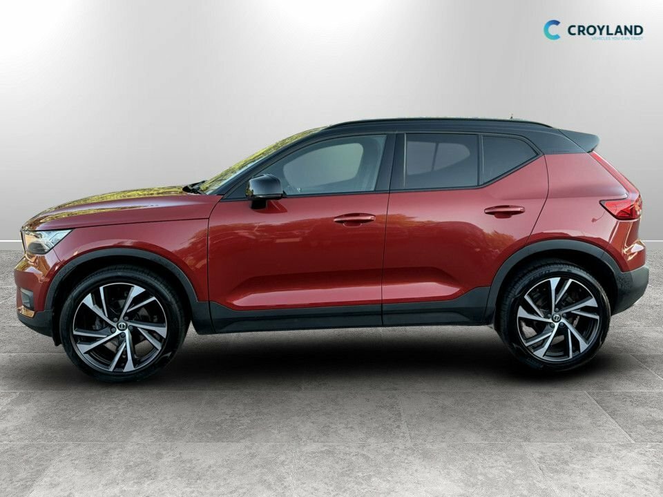 Volvo XC40 1.5L R-design Pro Red #6