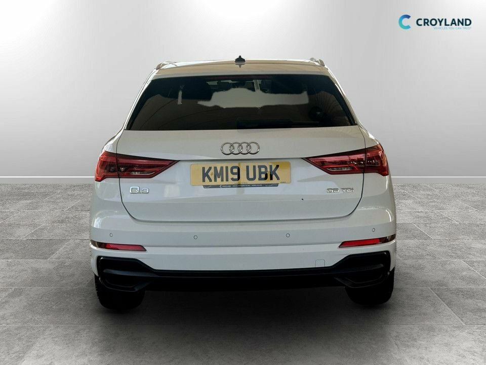 Audi Q3 2L S Line KM19UBK White #4
