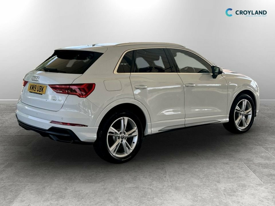 Audi Q3 2L S Line KM19UBK White #3