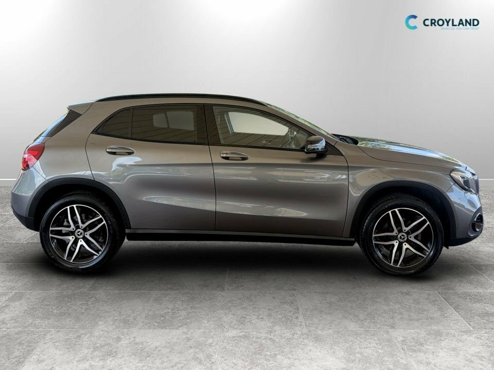 Mercedes-Benz GLA Class 1.6L Urban Edition DF68AGX Grey #2