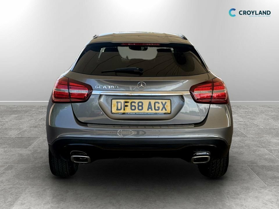 Mercedes-Benz GLA Class 1.6L Urban Edition DF68AGX Grey #4