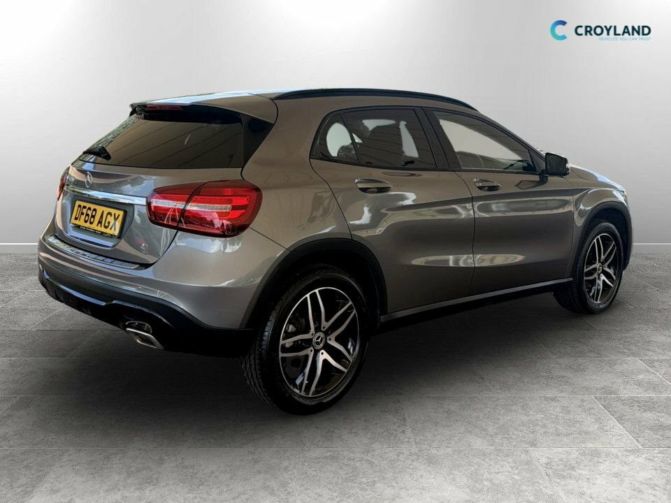 Mercedes-Benz GLA Class 1.6L Urban Edition DF68AGX Grey #3