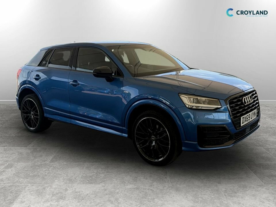 Audi Q2 1L Black Edition Blue