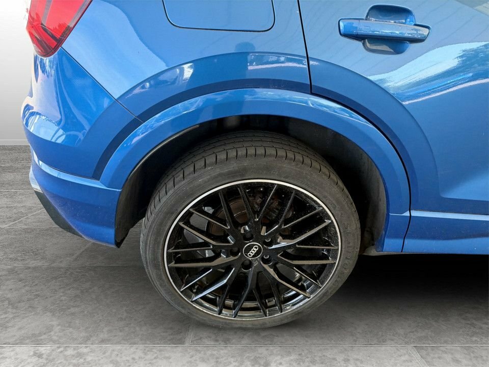 Audi Q2 1L Black Edition DX69UYN Blue #4