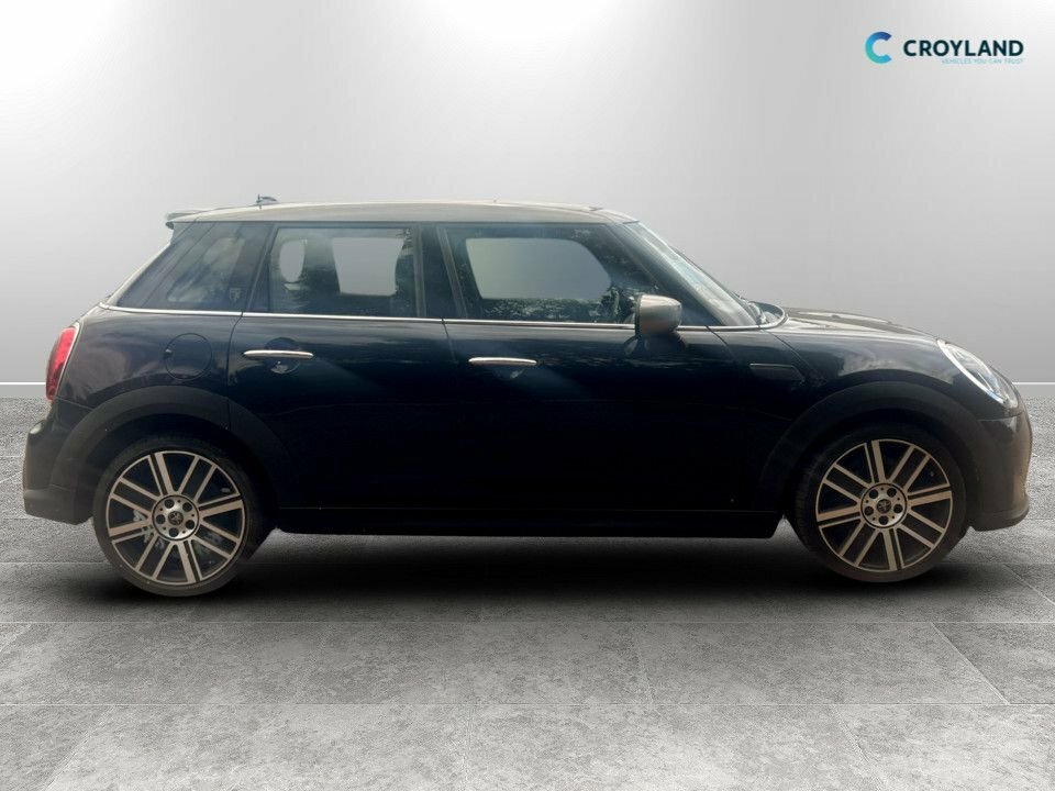 Mini Hatch 1.5L Cooper Exclusive EO71HRJ Black #2