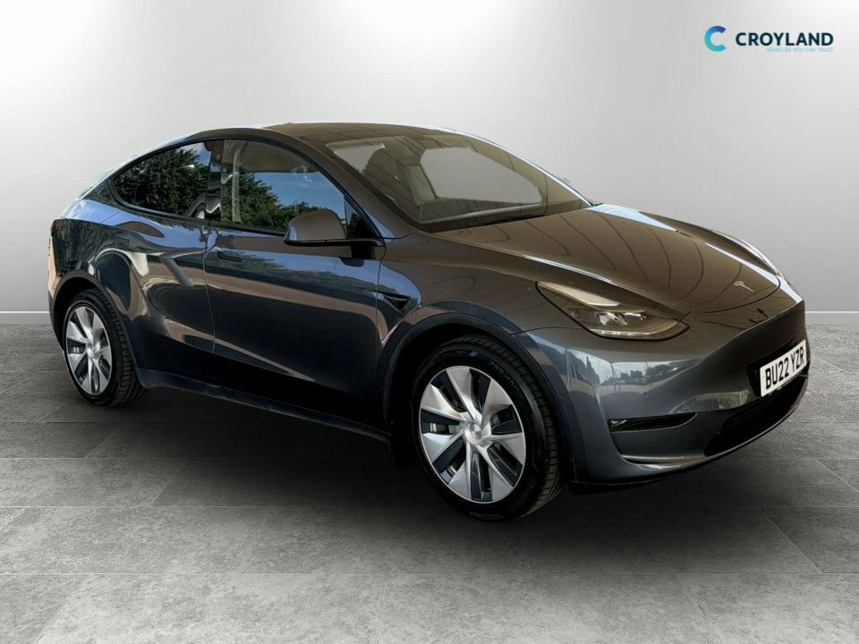 Tesla Model Y Suv BU22YZR Grey