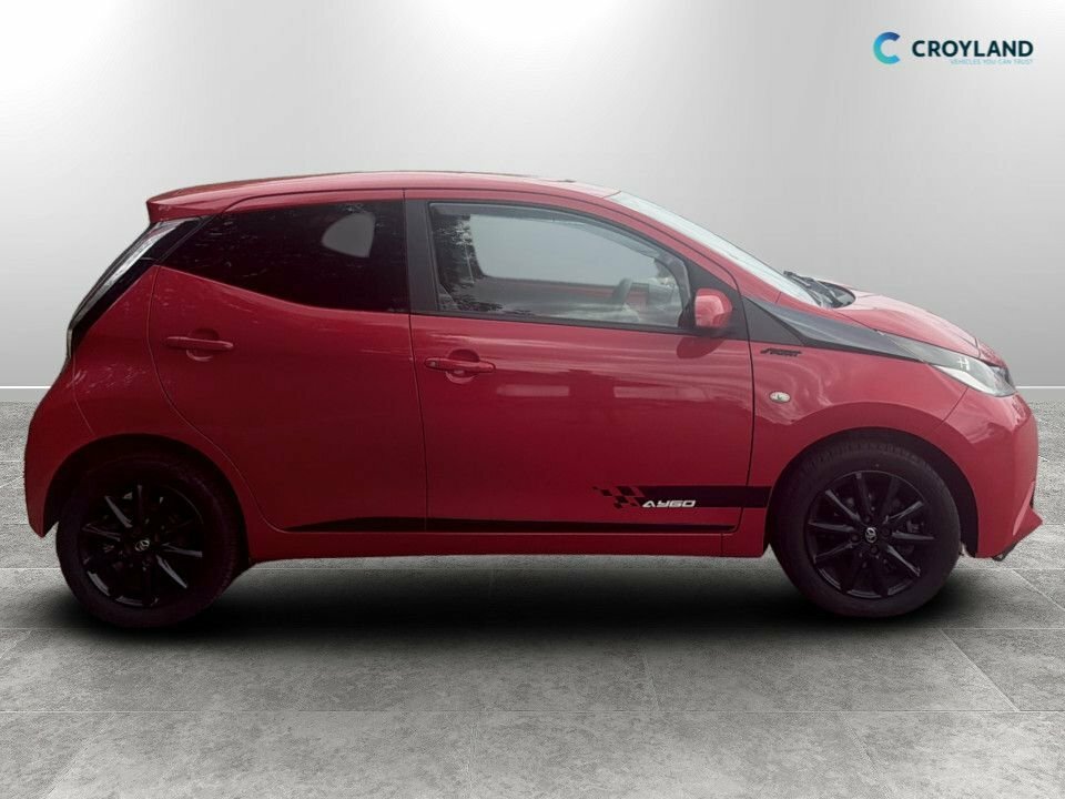Toyota Aygo 1L X-style Red #2