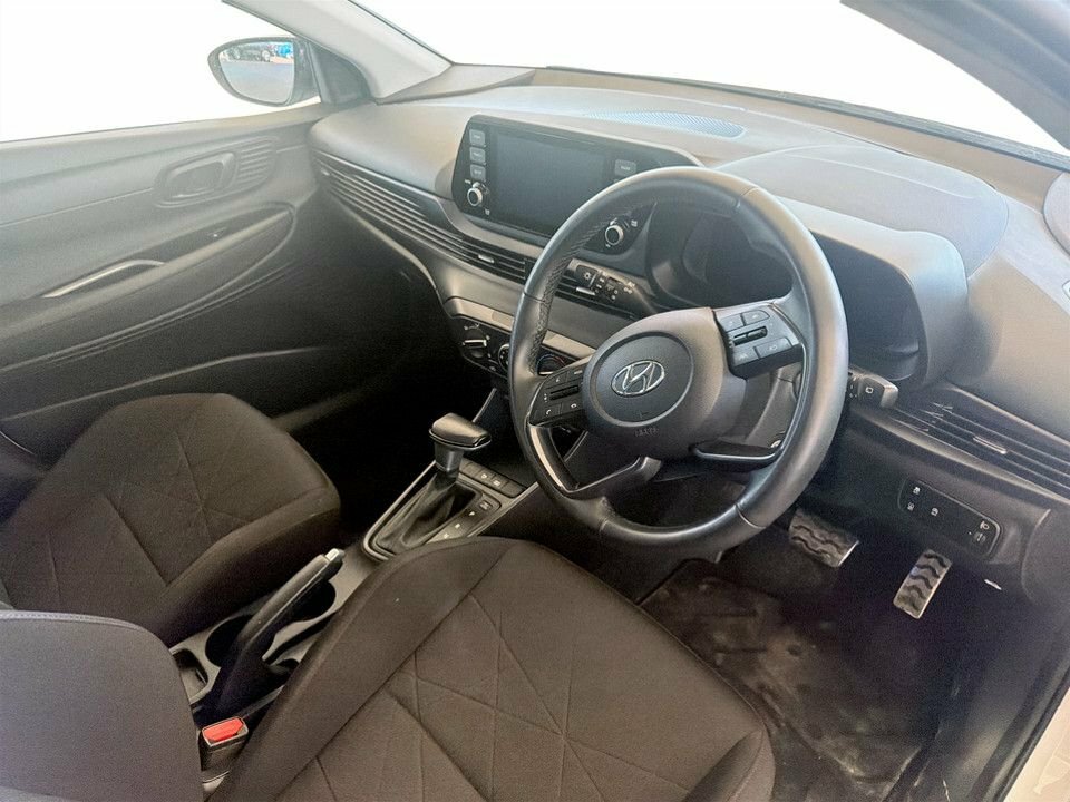 Hyundai Bayon 1L Se Connect White #5