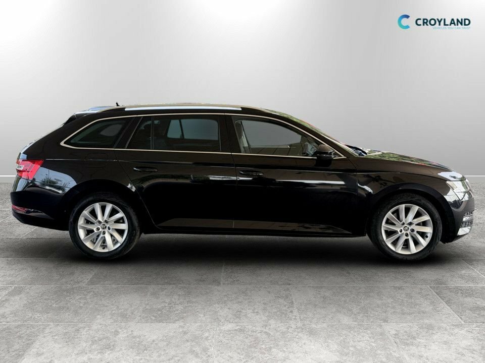 Skoda Superb 1.5L Se Technology Black
