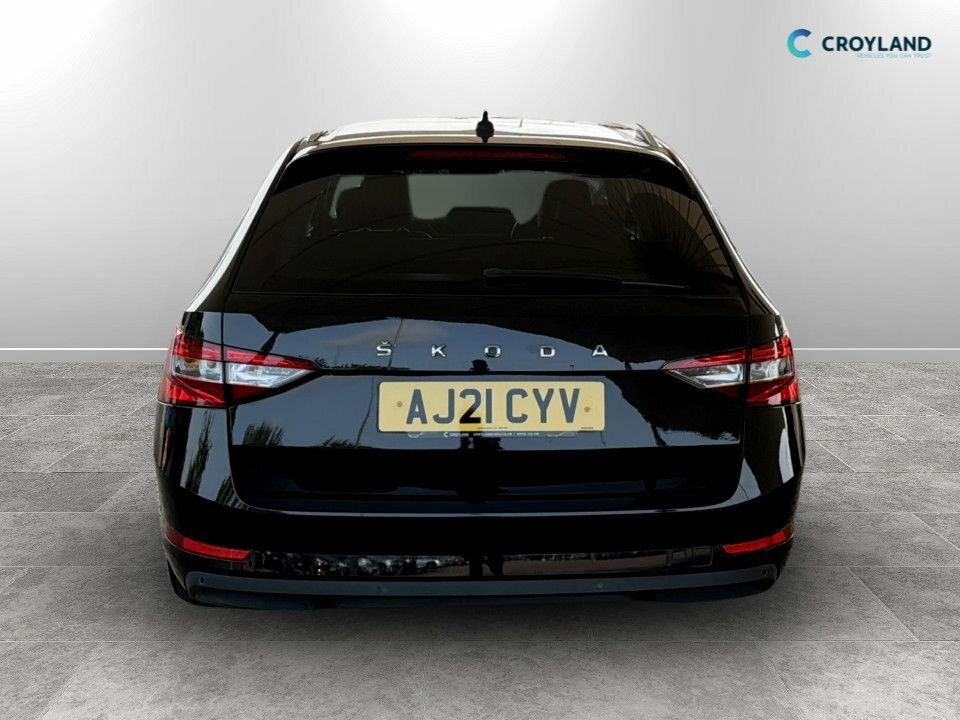 Skoda Superb 1.5L Se Technology Black #4