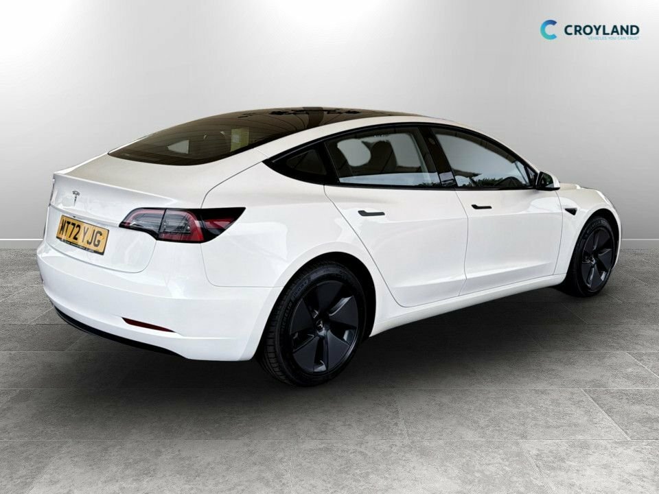 Tesla Model 3 Saloon MT72YJG White #3