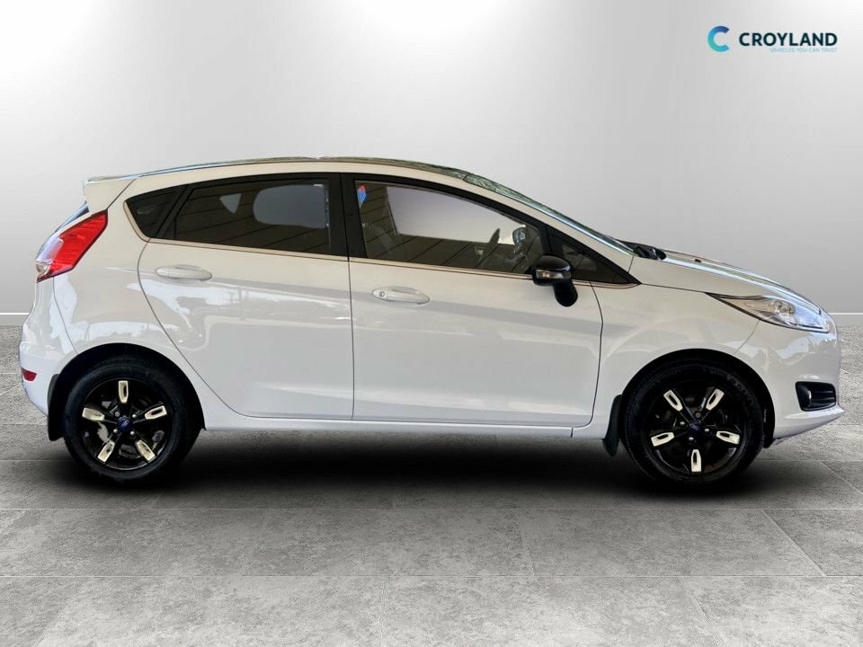 Ford Fiesta 1L Zetec White Edition KN16DCV White #2