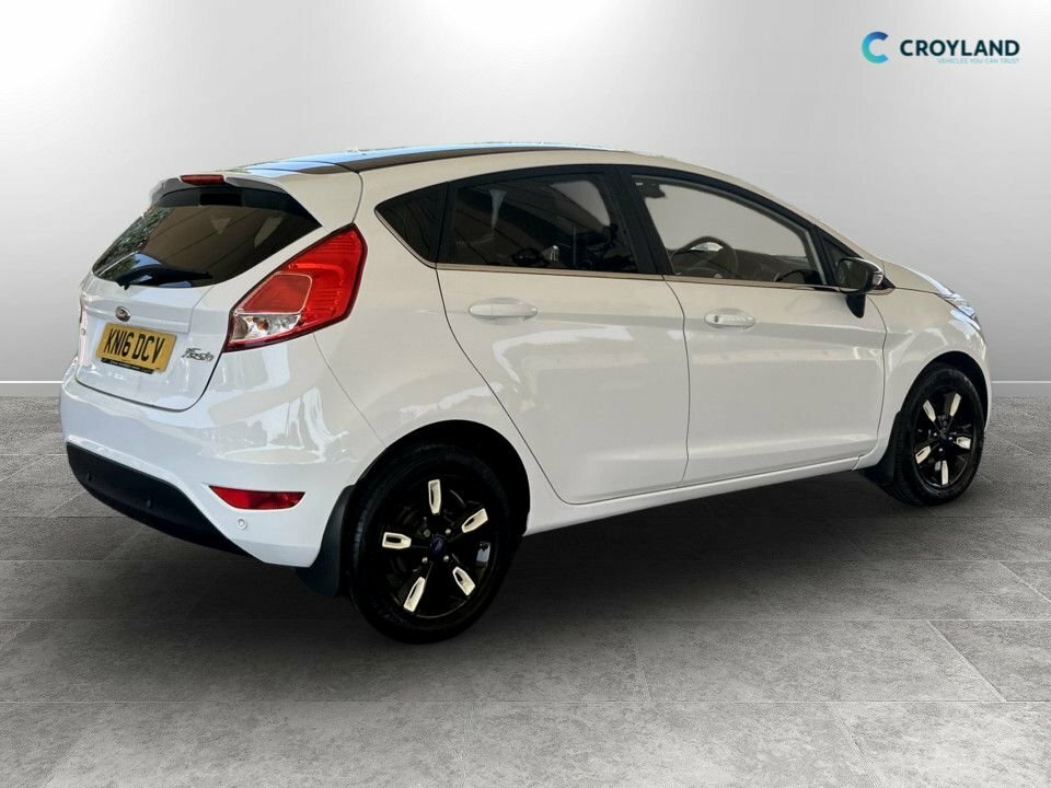 Ford Fiesta 1L Zetec White Edition KN16DCV White #3
