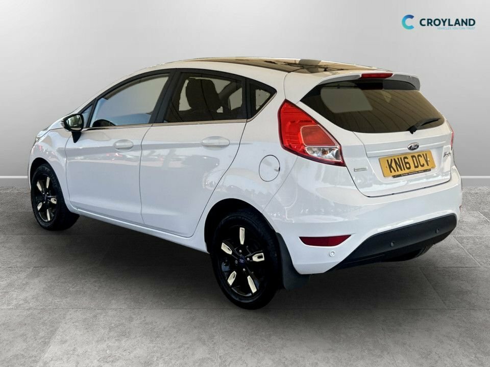 Ford Fiesta 1L Zetec White Edition KN16DCV White #5