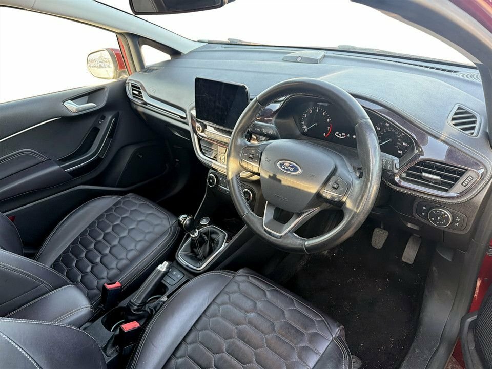 Ford Fiesta 1L Vignale BA69WDK Red #5
