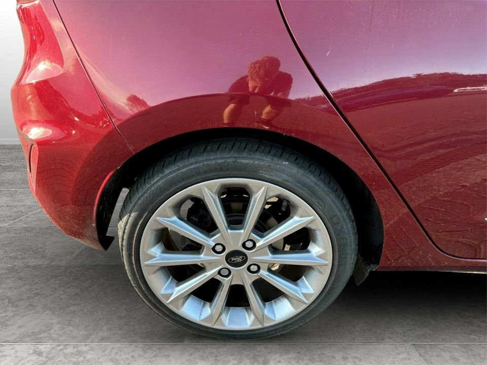 Ford Fiesta 1L Vignale BA69WDK Red #4