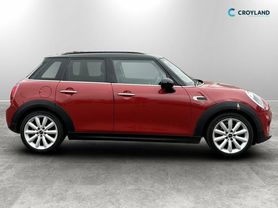 Mini Hatch 1.5L Cooper D Red #2