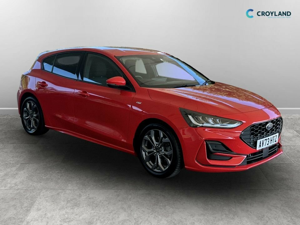 Ford Focus 1L St-line AV73HTZ Red