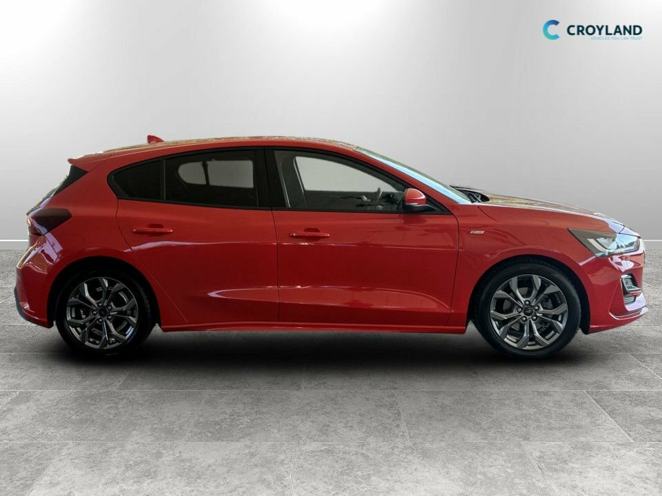 Ford Focus 1L St-line AV73HTZ Red #2
