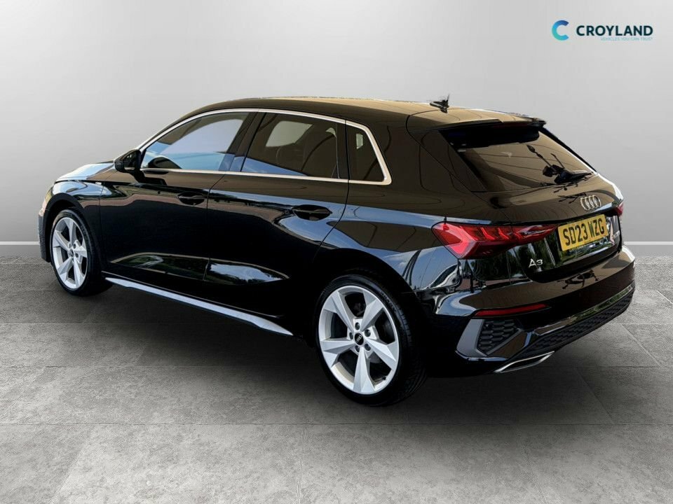 Audi A3 1L S Line SD23WZG Black #5