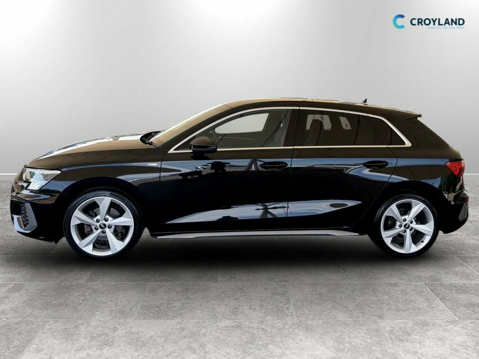 Audi A3 1L S Line SD23WZG Black #6