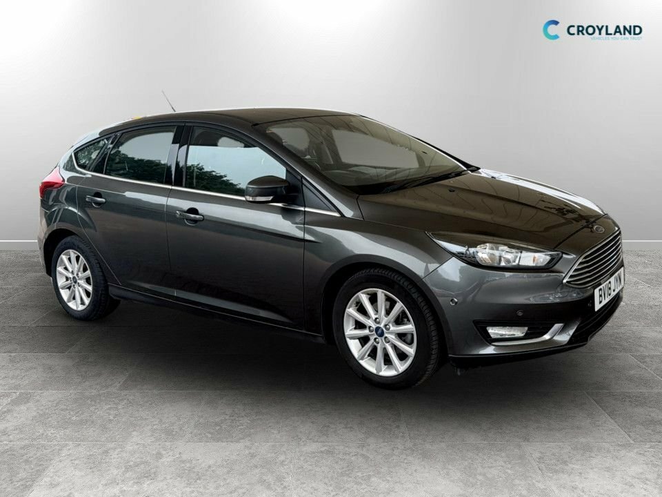 Ford Focus 1L Titanium Grey