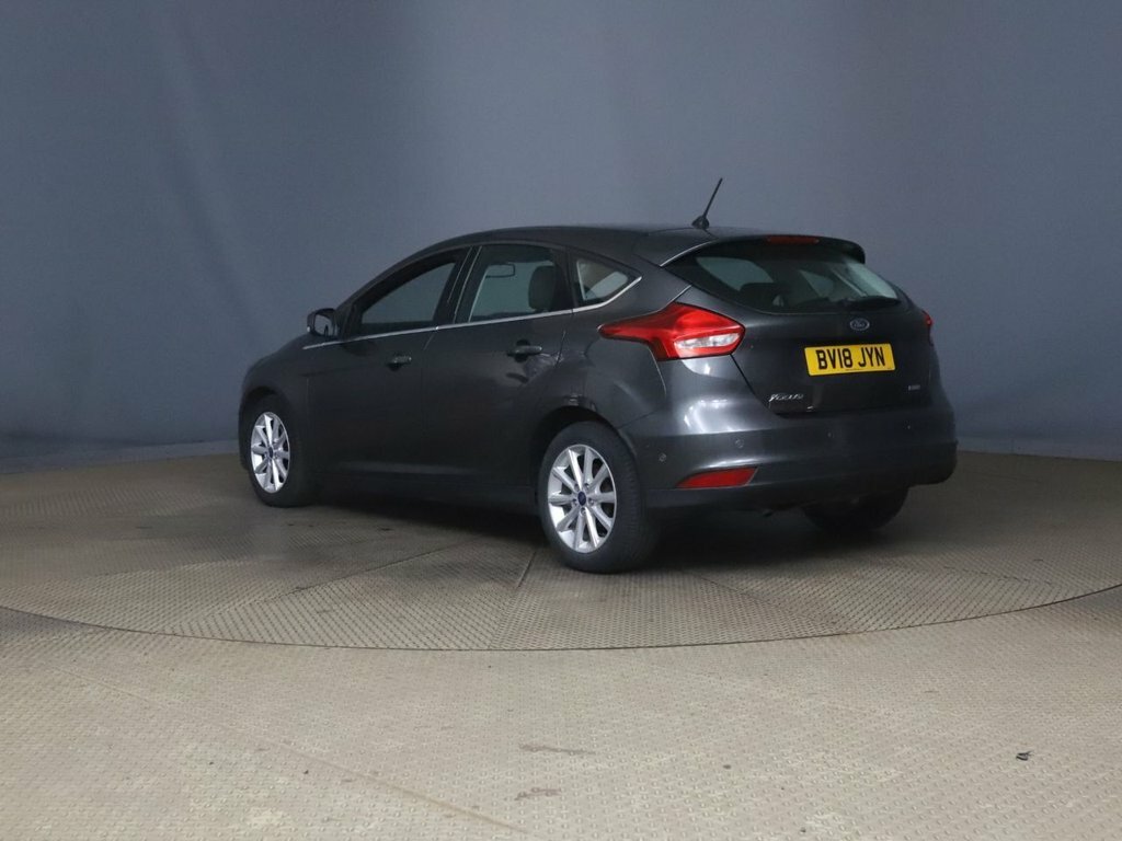 Ford Focus 1L Titanium Grey #2